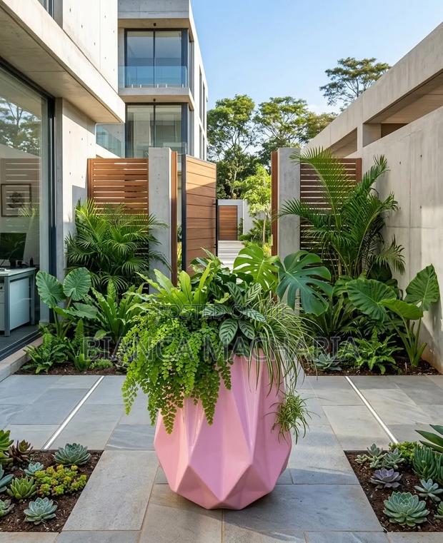 Star Fibreglass Pots & Planters