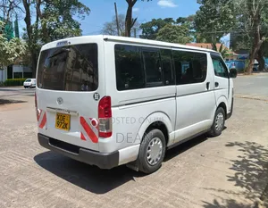 Toyota HiAce 2015 White