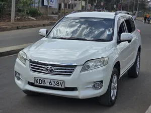 Toyota Vanguard 2013 White