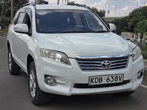 Toyota Vanguard 2013 White