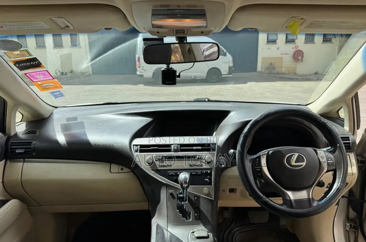 Lexus RX 270 2012 Gold