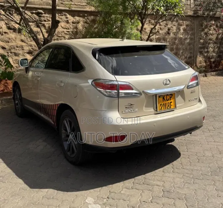 Lexus RX 270 2012 Gold