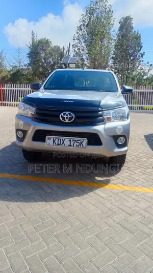 Toyota Hilux 2019 Silver