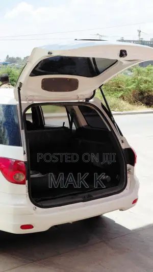 Nissan Advan 2009 White