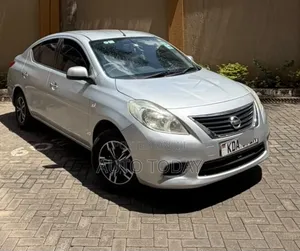 Nissan Latio 1.2 2013 Silver
