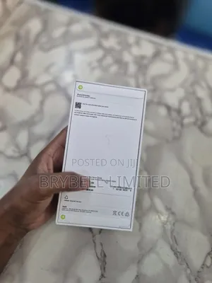 New Apple iPhone 16 Pro Max 256 GB White
