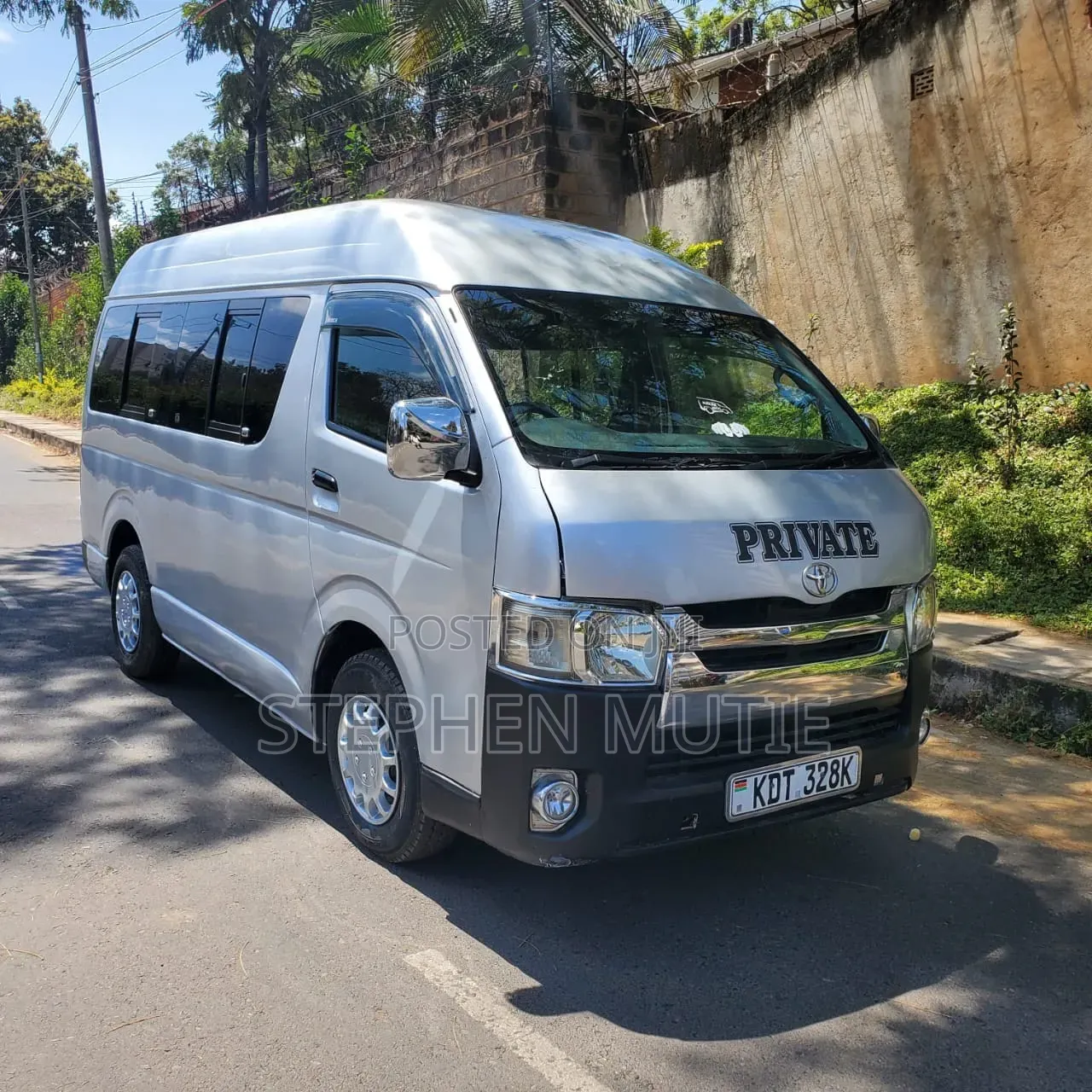 Toyota HiAce 2012 Silver