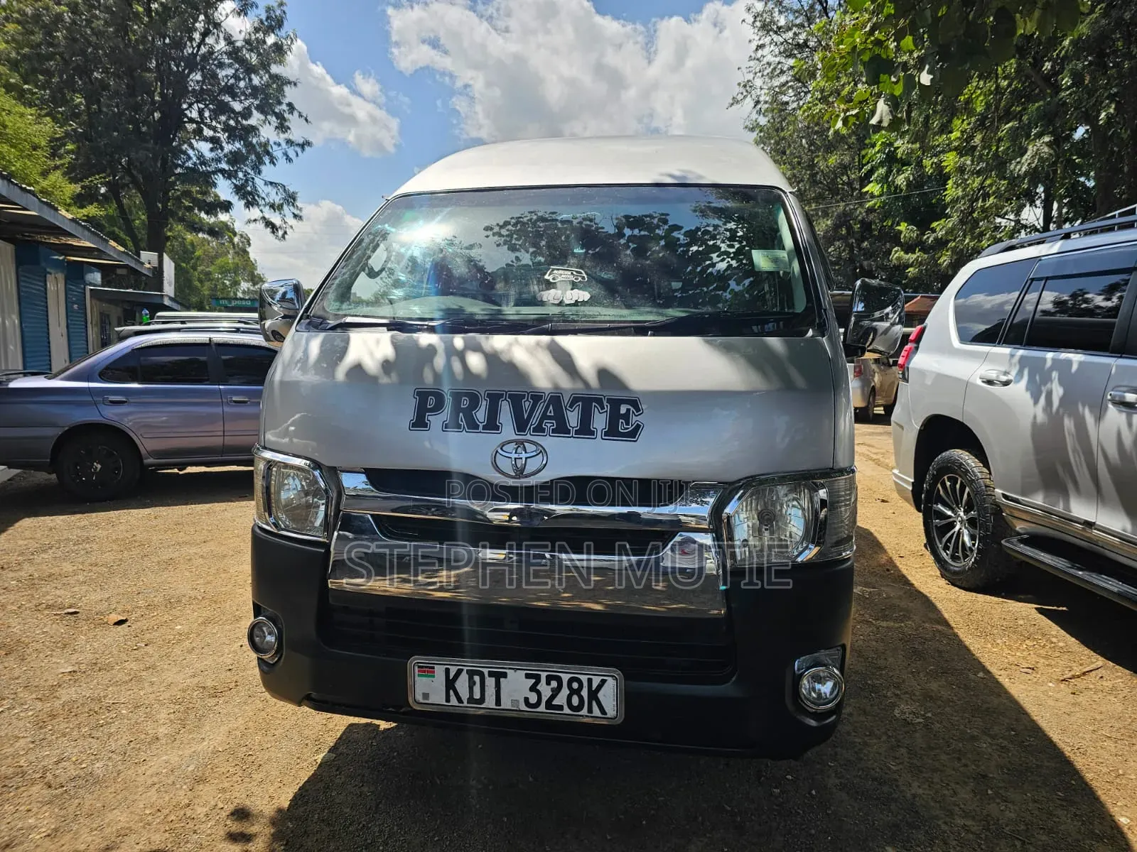 Toyota HiAce 2012 Silver
