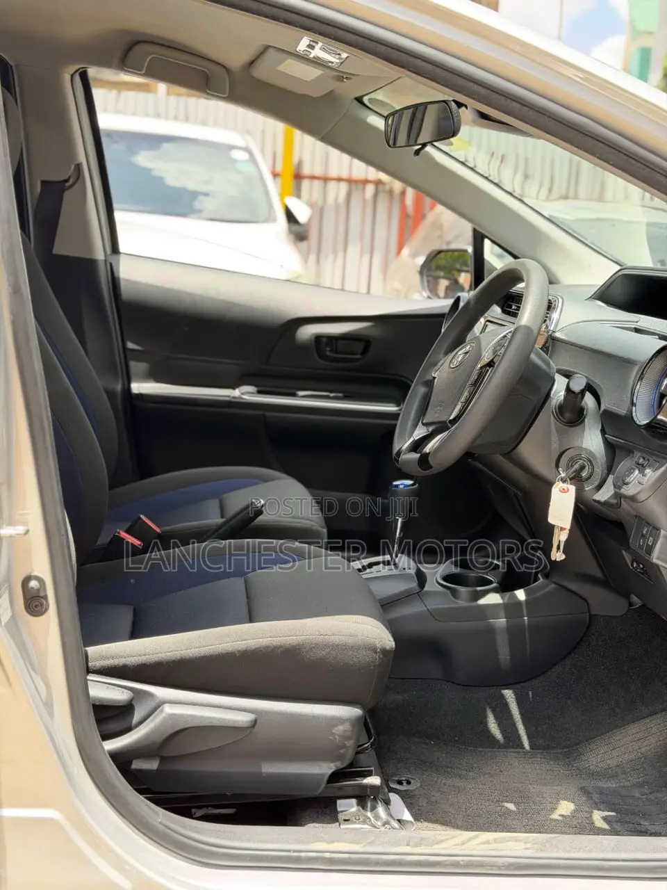 Toyota Aqua 2019 Silver