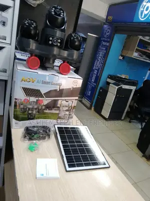 V380 AOV Solar CCTV – Four Lenses and Three Rotating Cameras