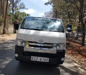 Toyota HiAce 2013 White