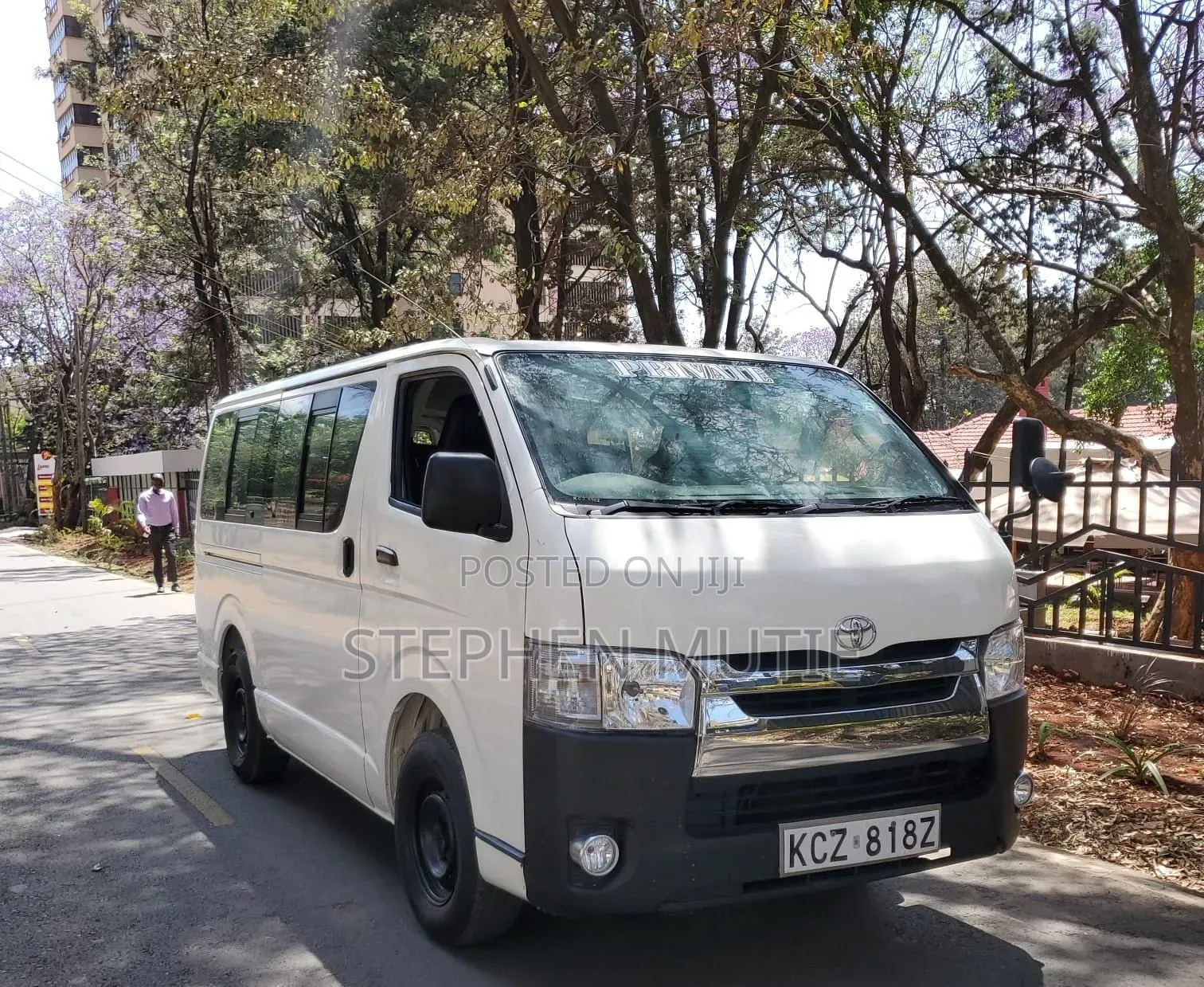 Toyota HiAce 2013 White