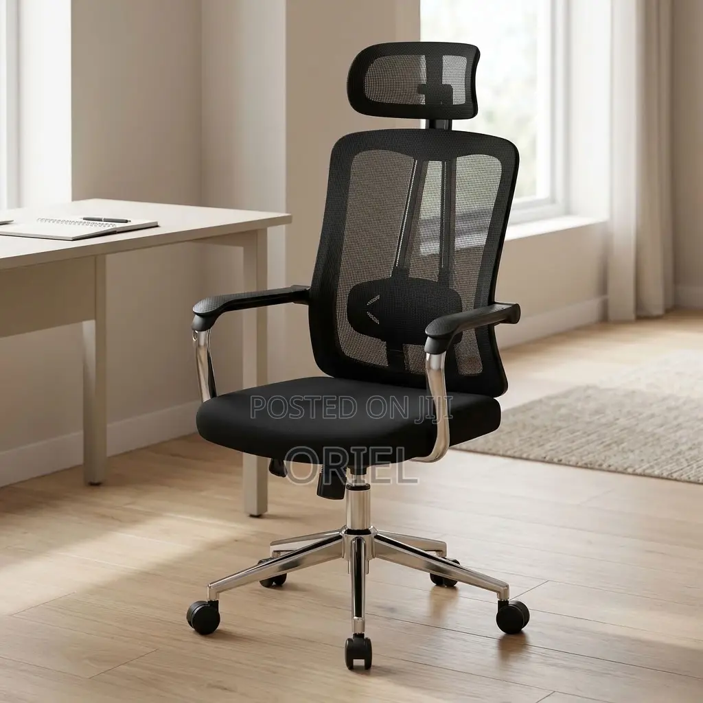 Modern Ergonomic Swivel Office Chair for Corporate Workspaces