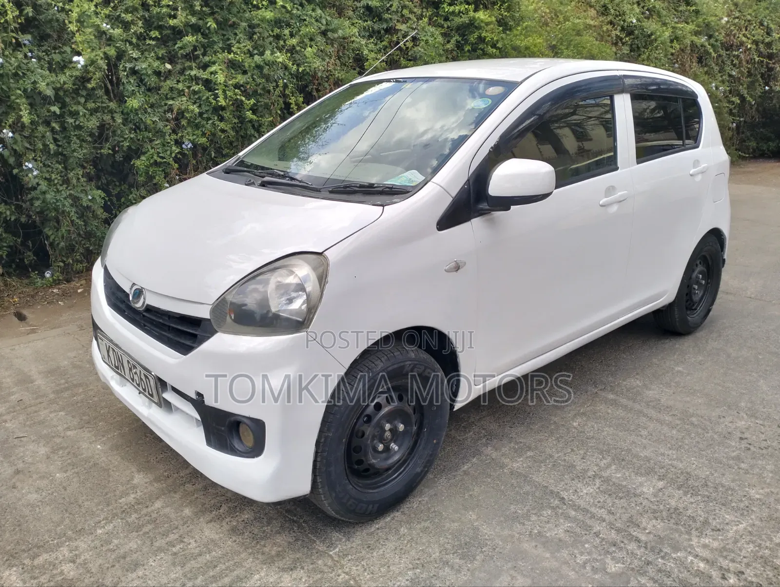 Daihatsu Mira 2016 White