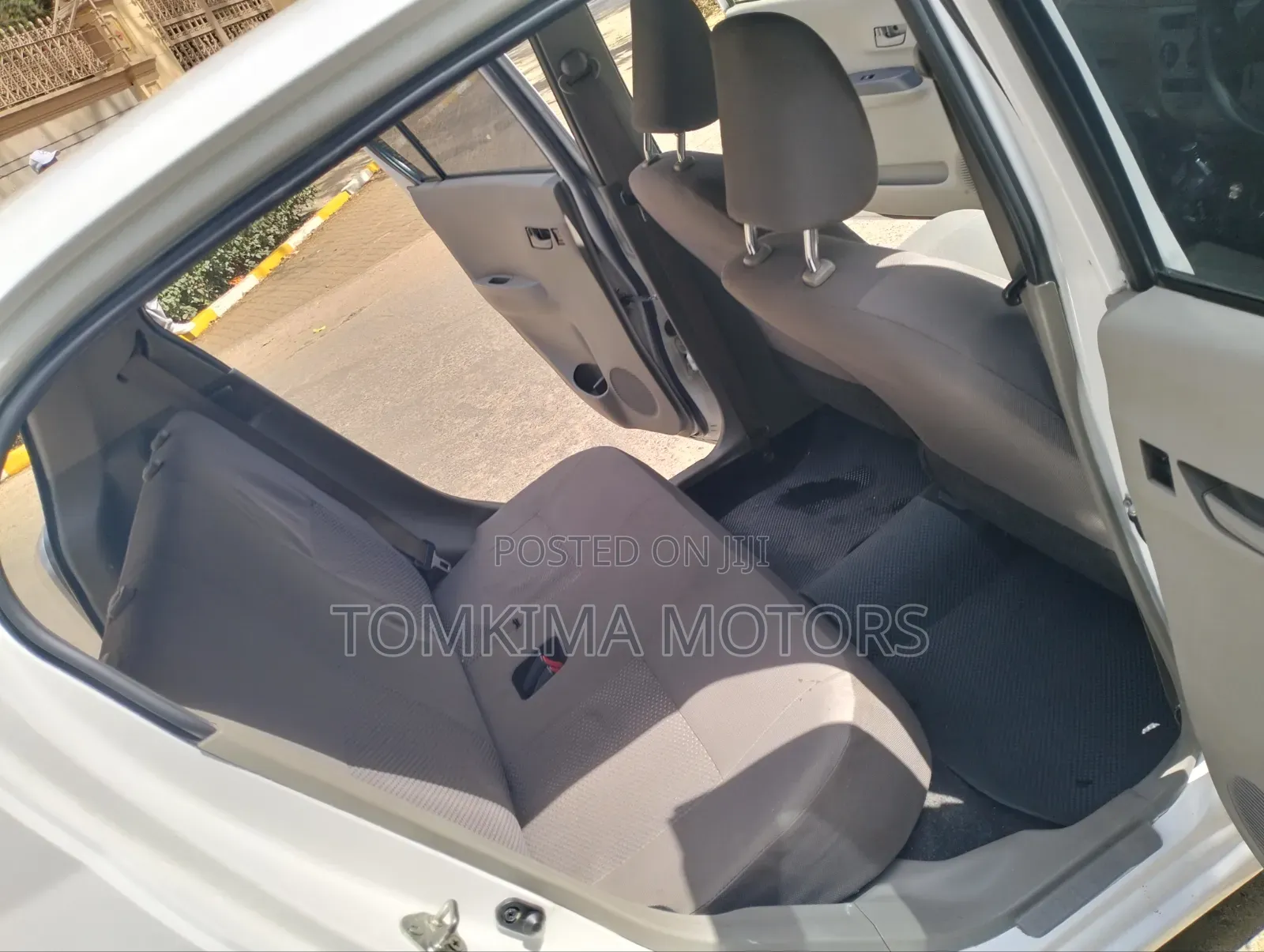 Daihatsu Mira 2016 White