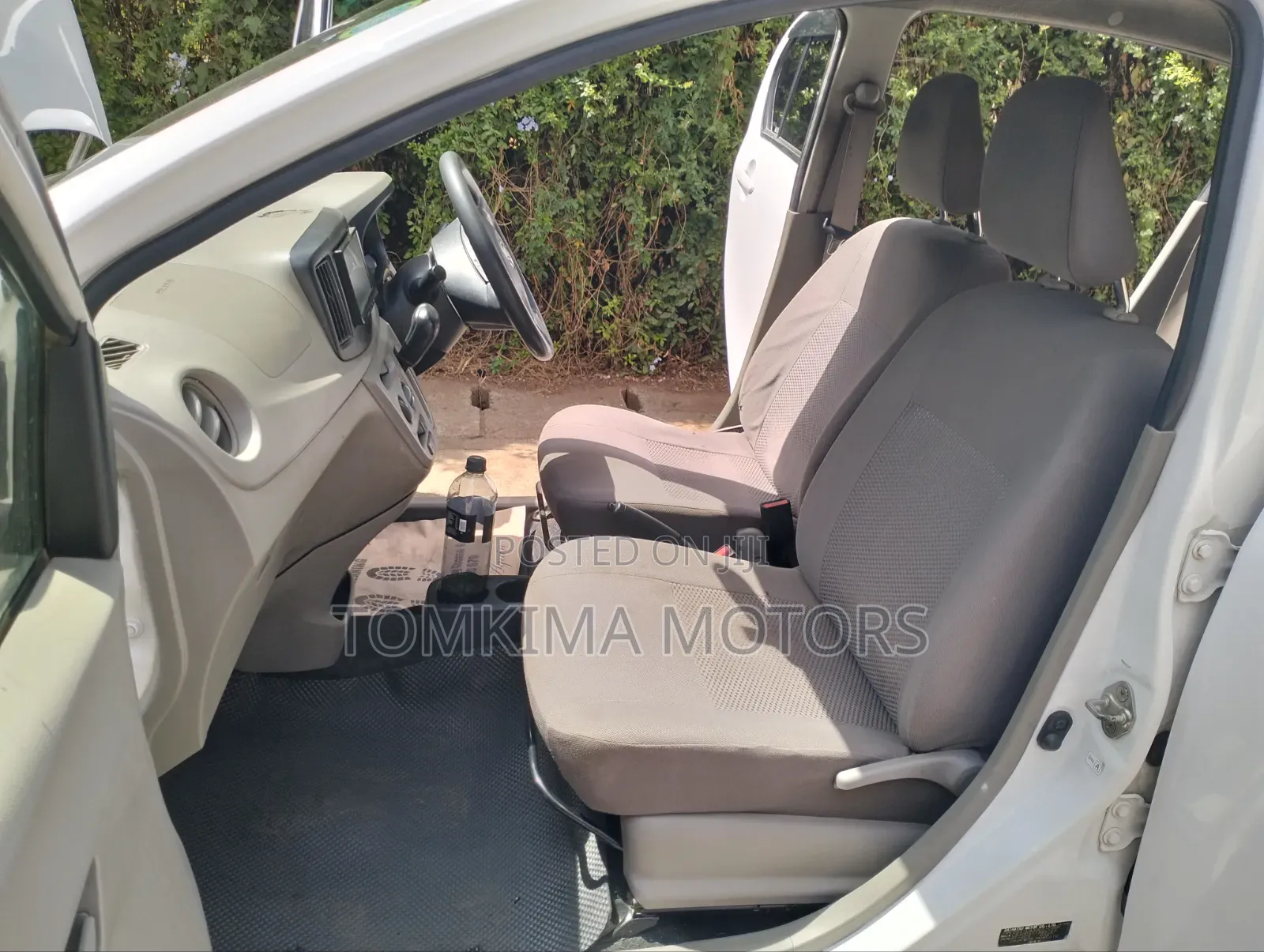 Daihatsu Mira 2016 White