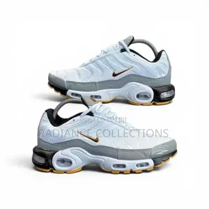 Men TN Sneakers