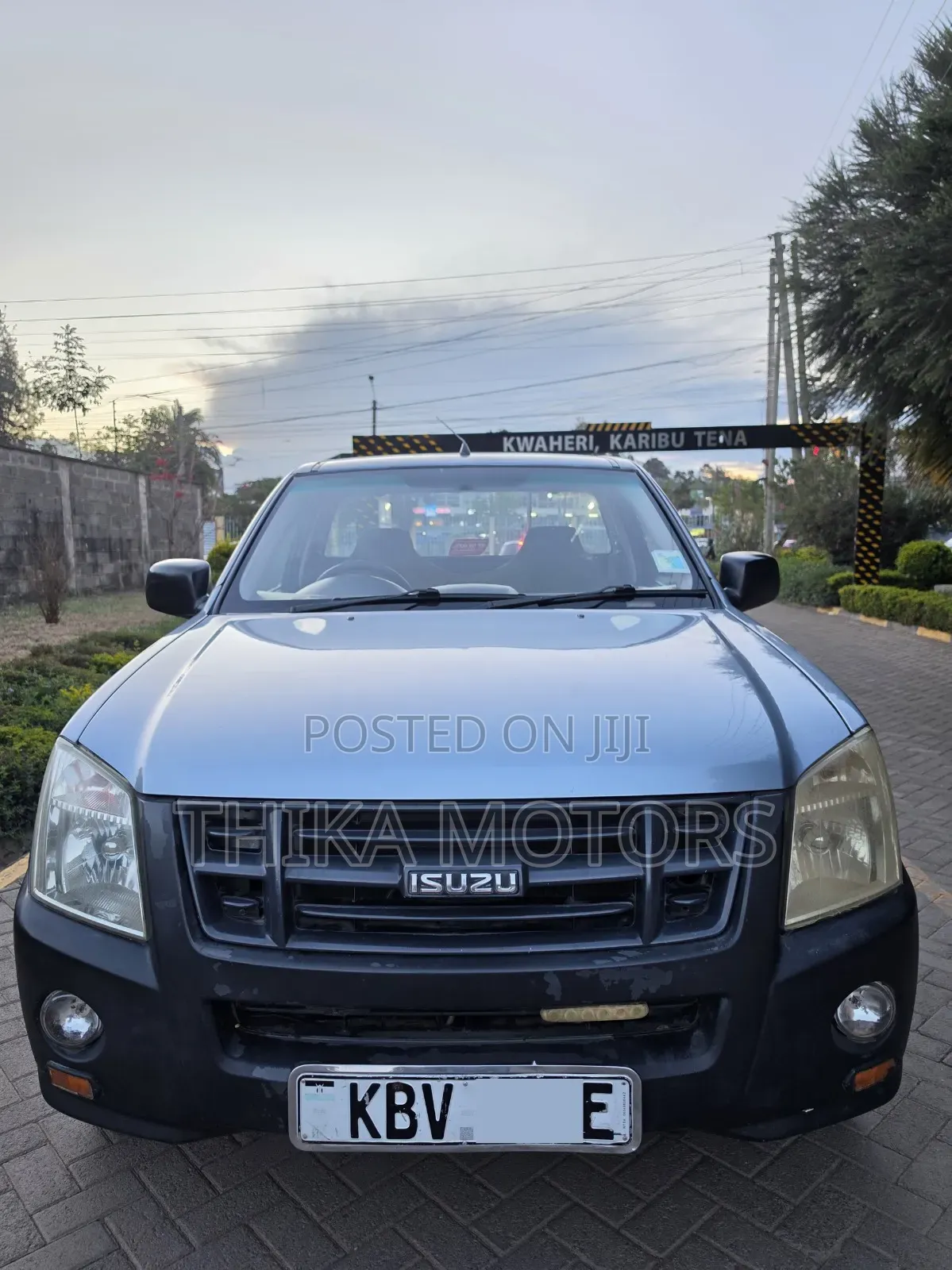 Isuzu D-MAX 2013 Gray