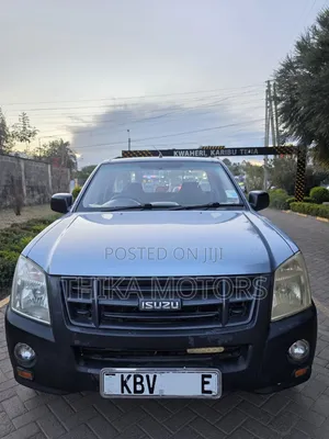 Isuzu D-MAX 2013 Gray