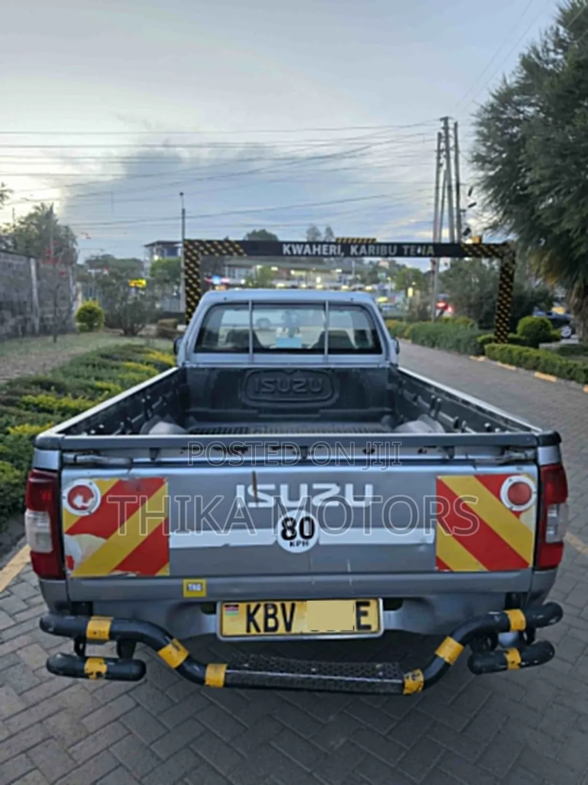 Isuzu D-MAX 2013 Gray