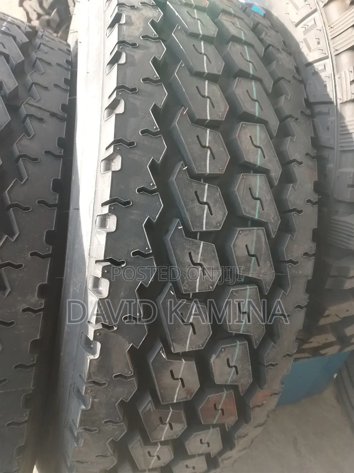 265/70 R19.5 Triangle