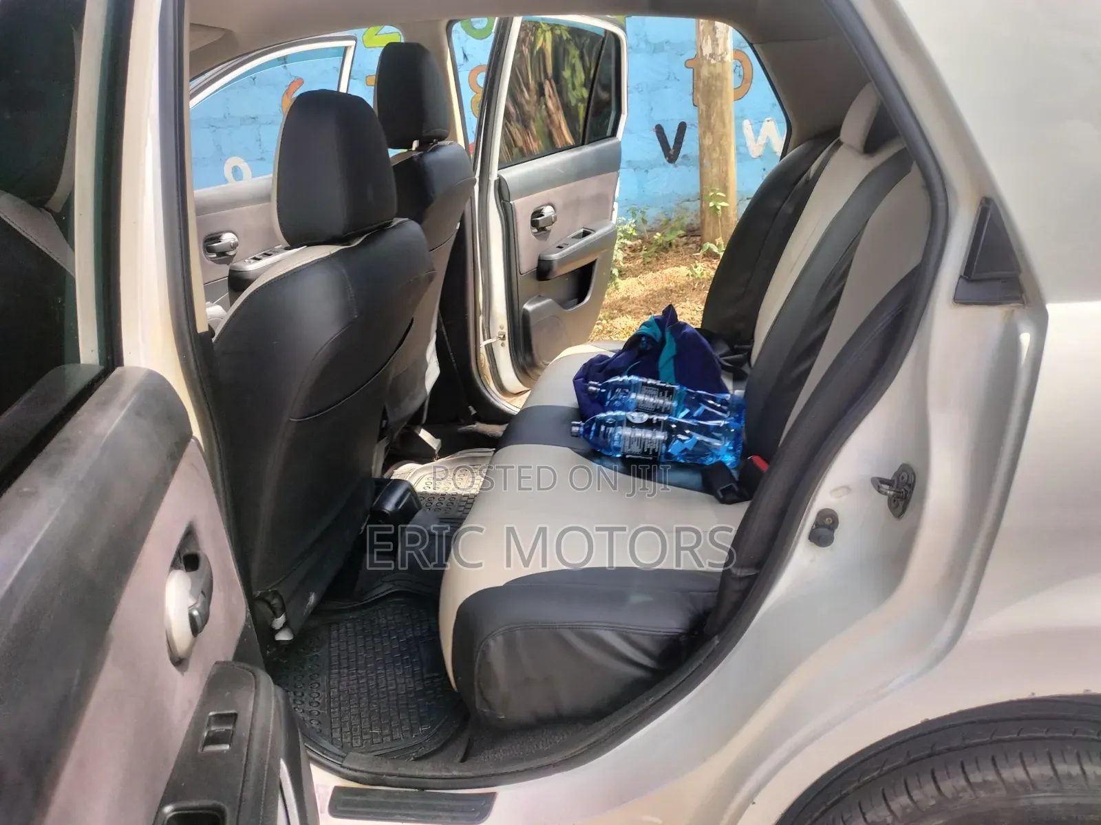Nissan Tiida 2011 White