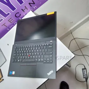 Laptop Lenovo ThinkPad T14s G4 8GB Intel Core i7 SSHD (Hybrid) 256GB