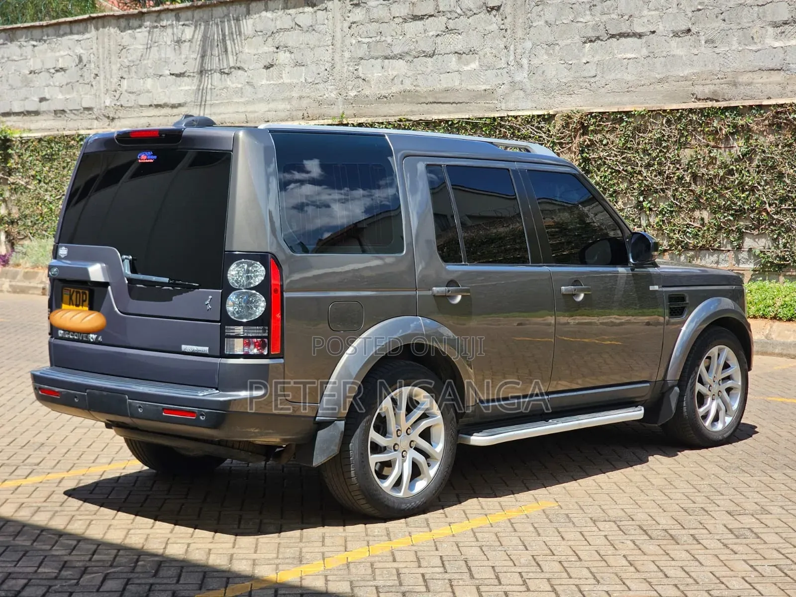 Land Rover Discovery 2016 Gray