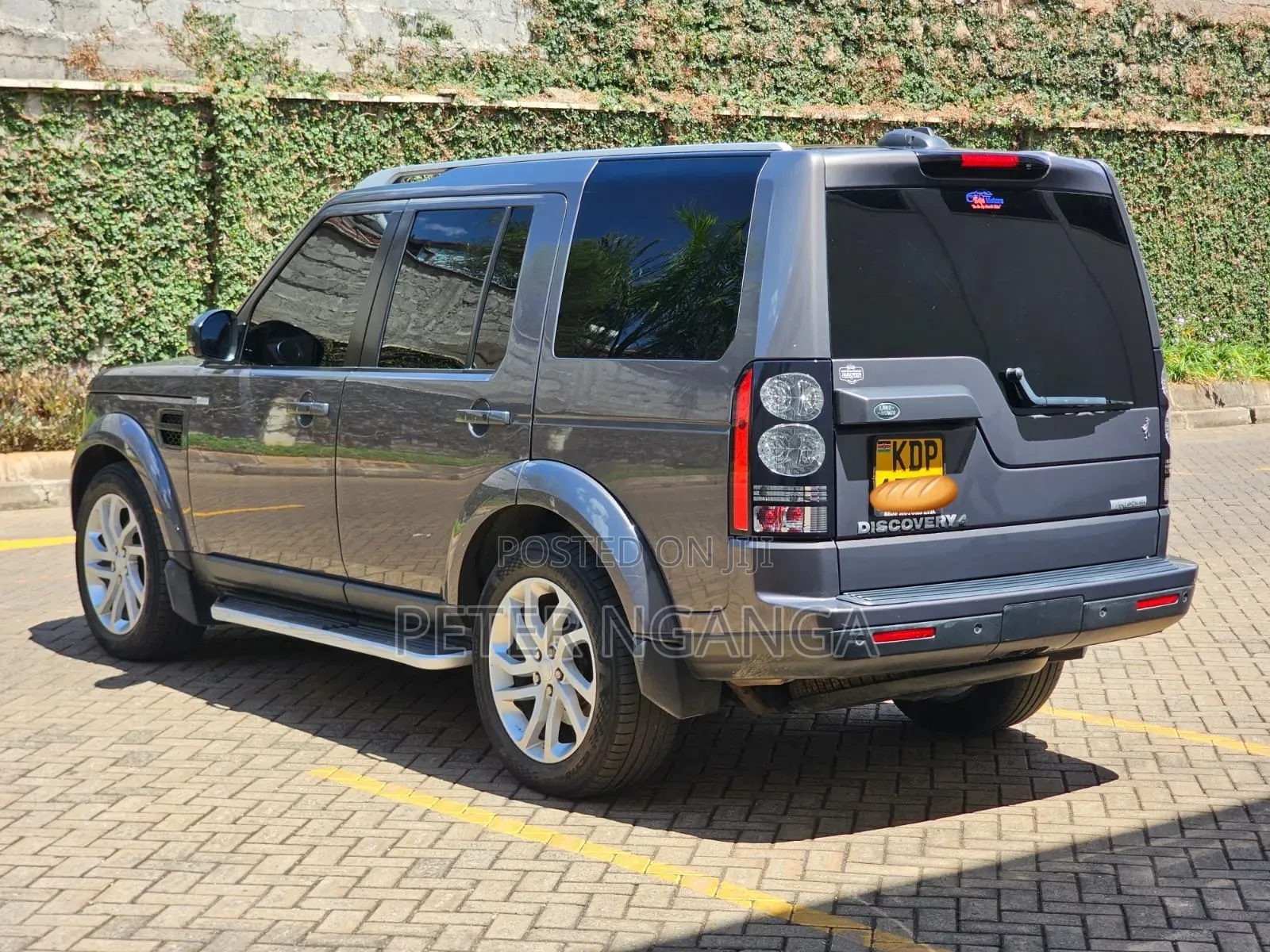 Land Rover Discovery 2016 Gray