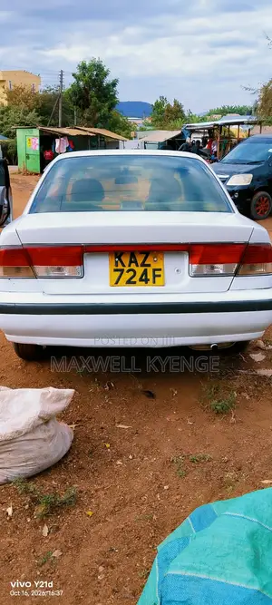 Nissan Sunny 2004 White