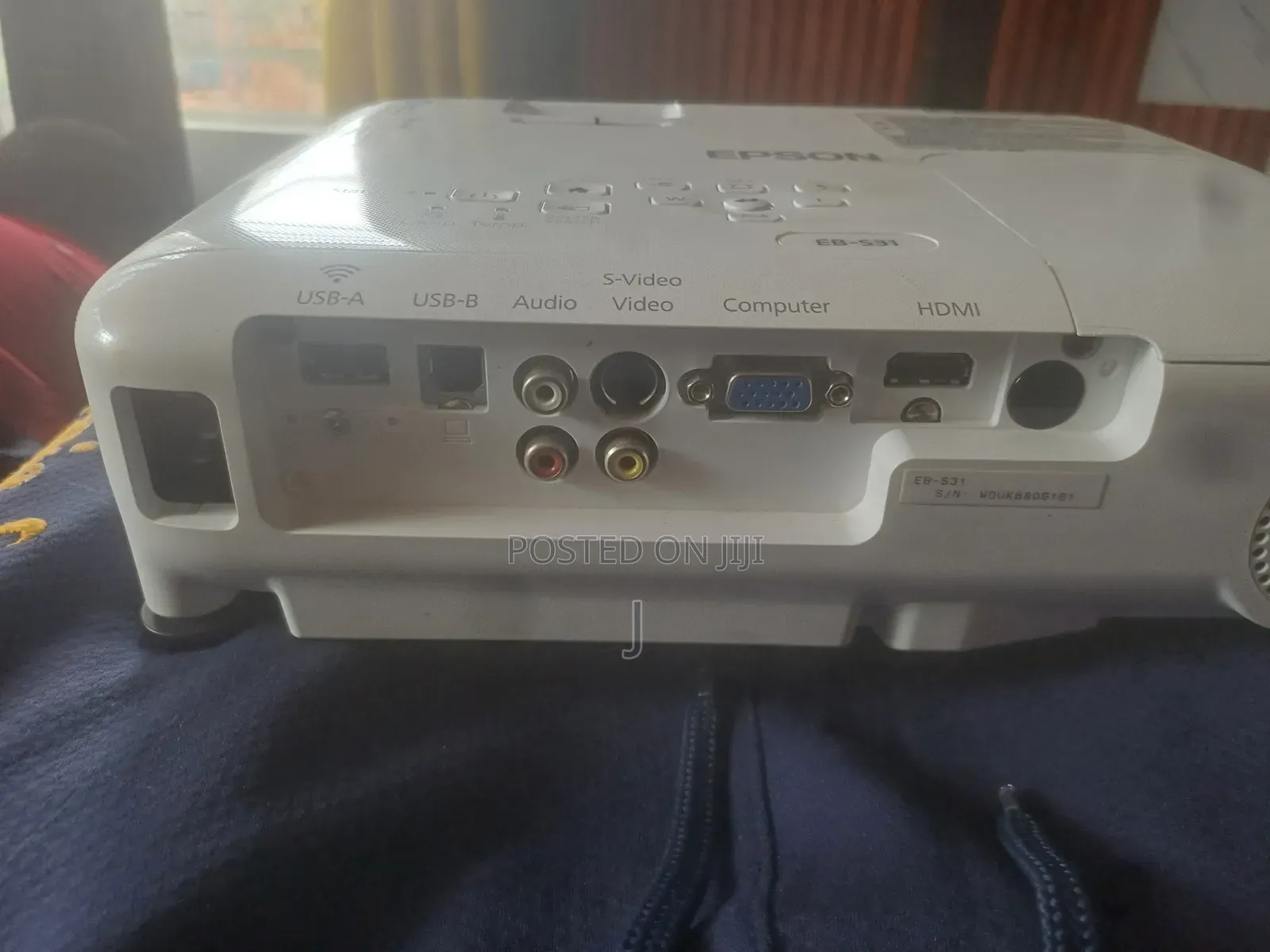 Epson Projector Epson EB-S31 3LCD Projector in Good Condition