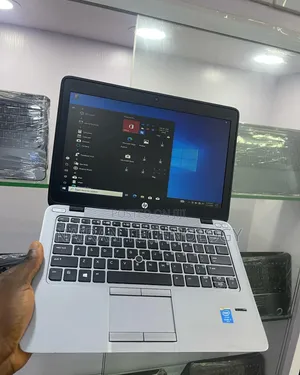Laptop HP EliteBook 820 8GB Intel Core i7 SSD 256GB