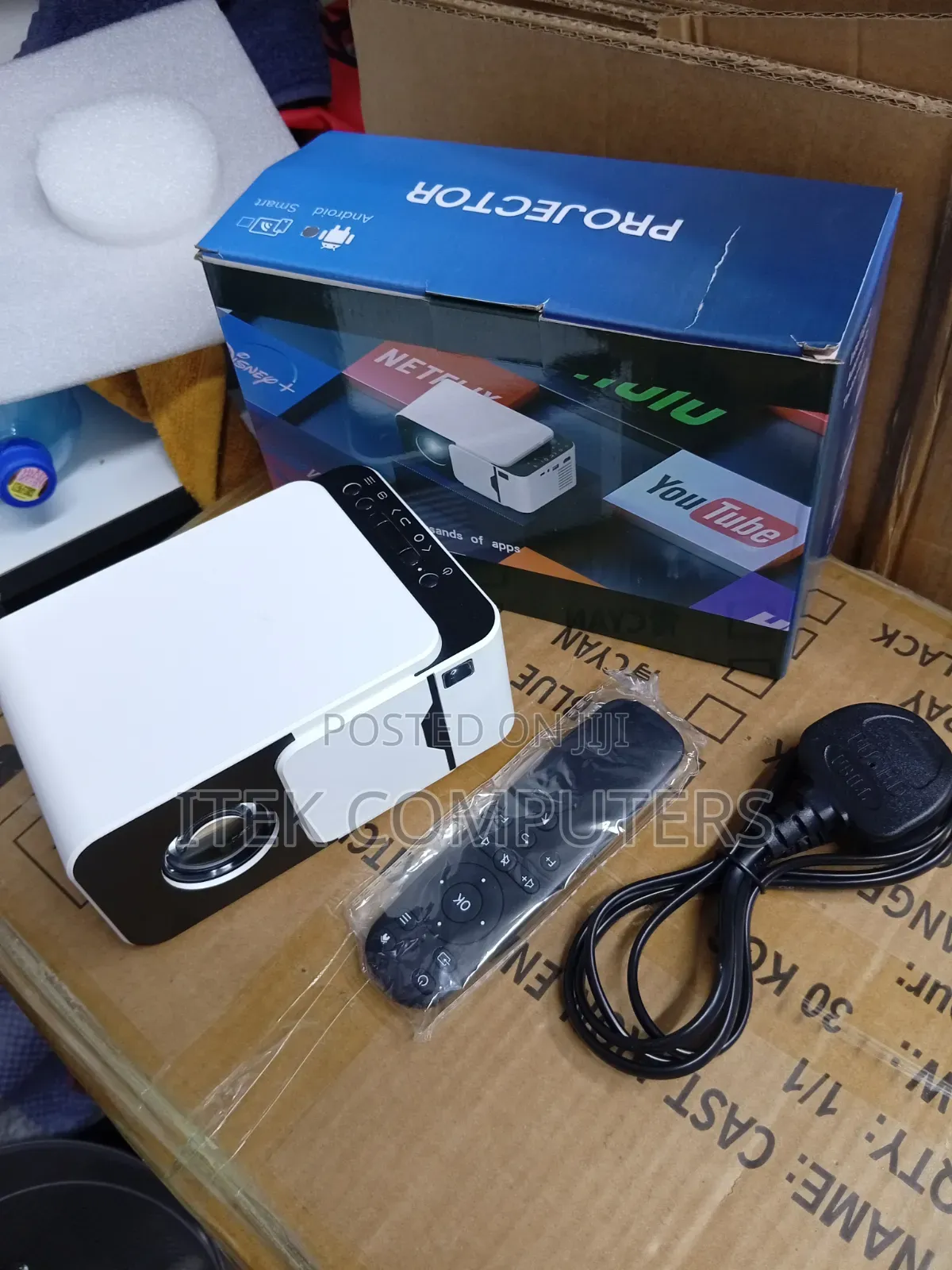 T6 Mini Projector for Simple Wireless Home Device Connection