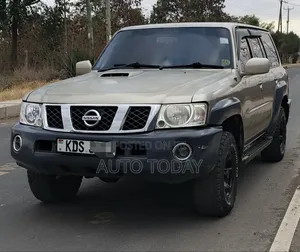 Nissan Patrol 3.0 TD GL 2009 Gold