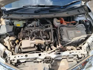 Toyota Corolla Fielder 2018 Silver