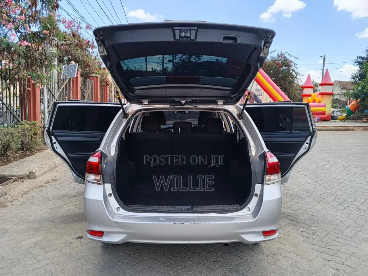 Toyota Corolla Fielder 2018 Silver