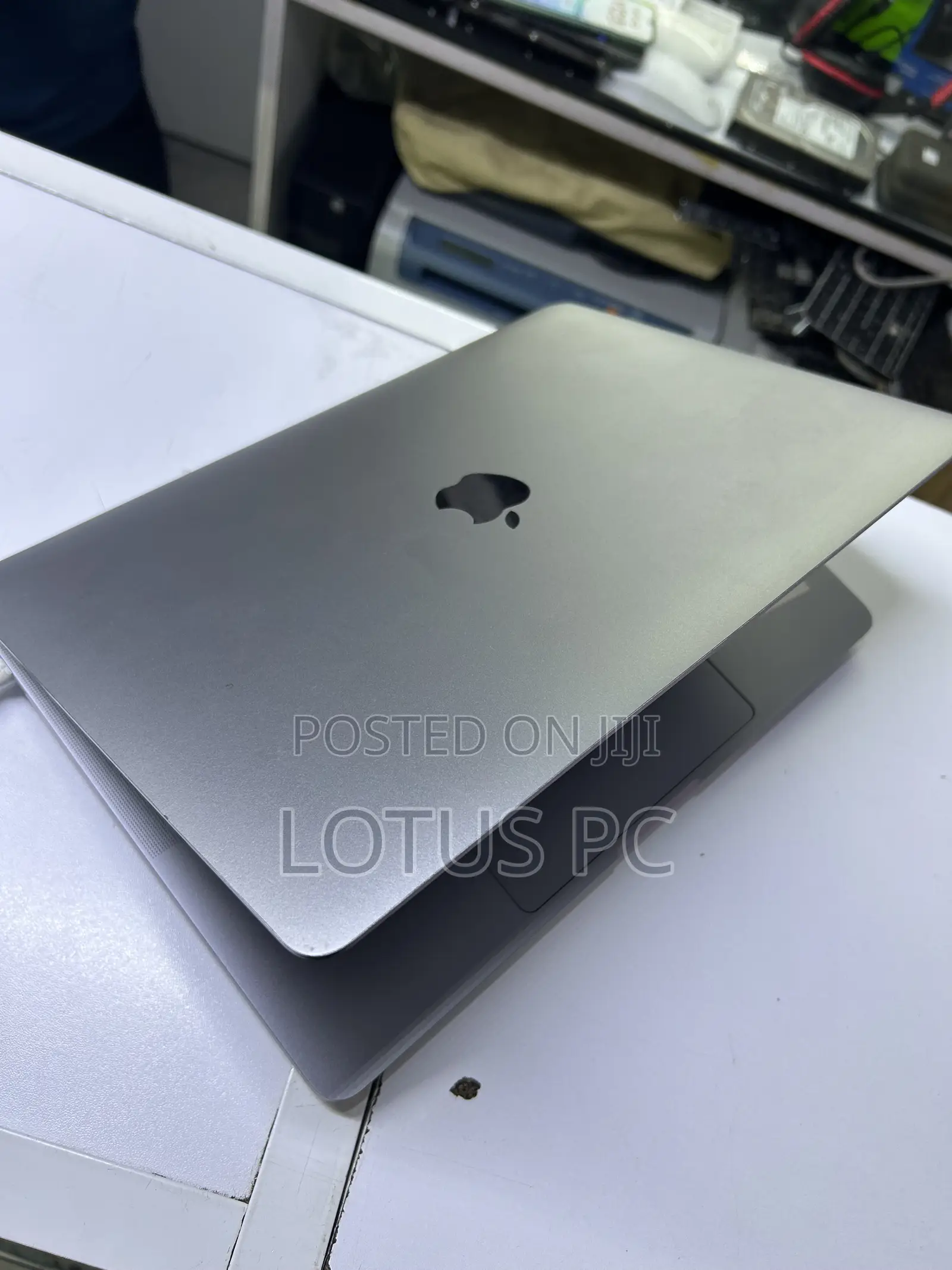 Laptop Apple MacBook Pro 2020 M1 8GB Apple M1 SSD 512GB