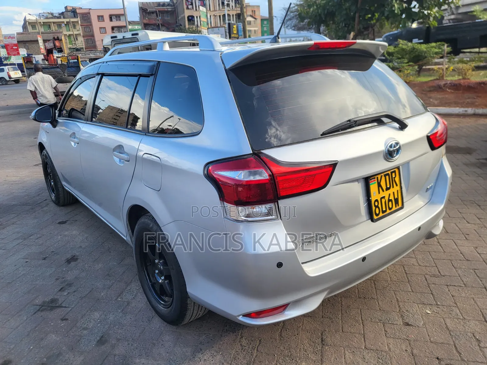 Toyota Corolla Fielder 2017 Silver