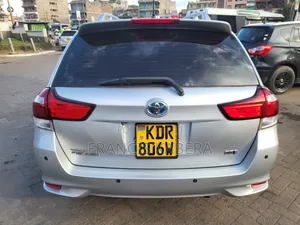 Toyota Corolla Fielder 2017 Silver