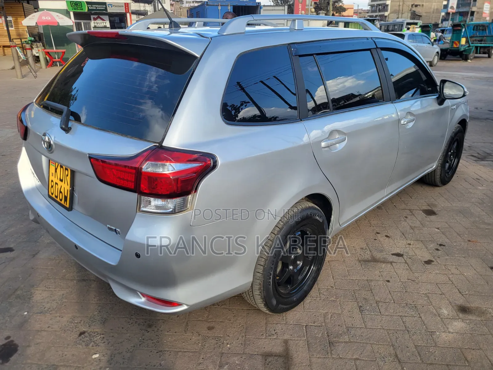 Toyota Corolla Fielder 2017 Silver