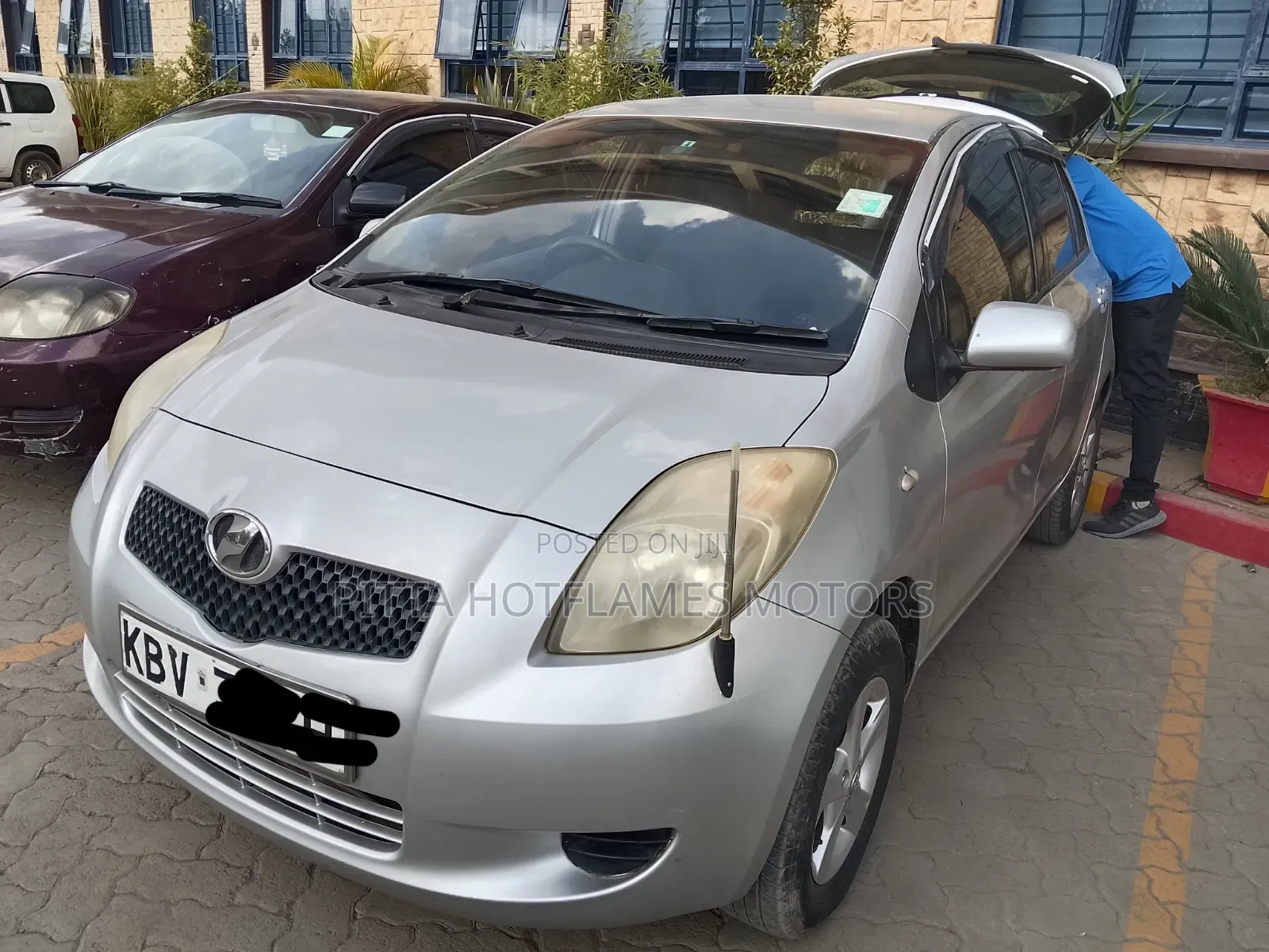 Toyota Vitz 2007 Silver