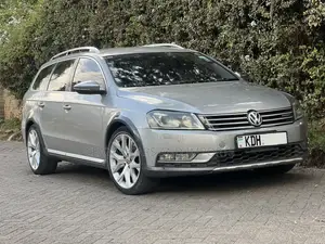 Volkswagen Passat 2015 Gold