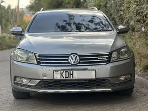 Volkswagen Passat 2015 Gold