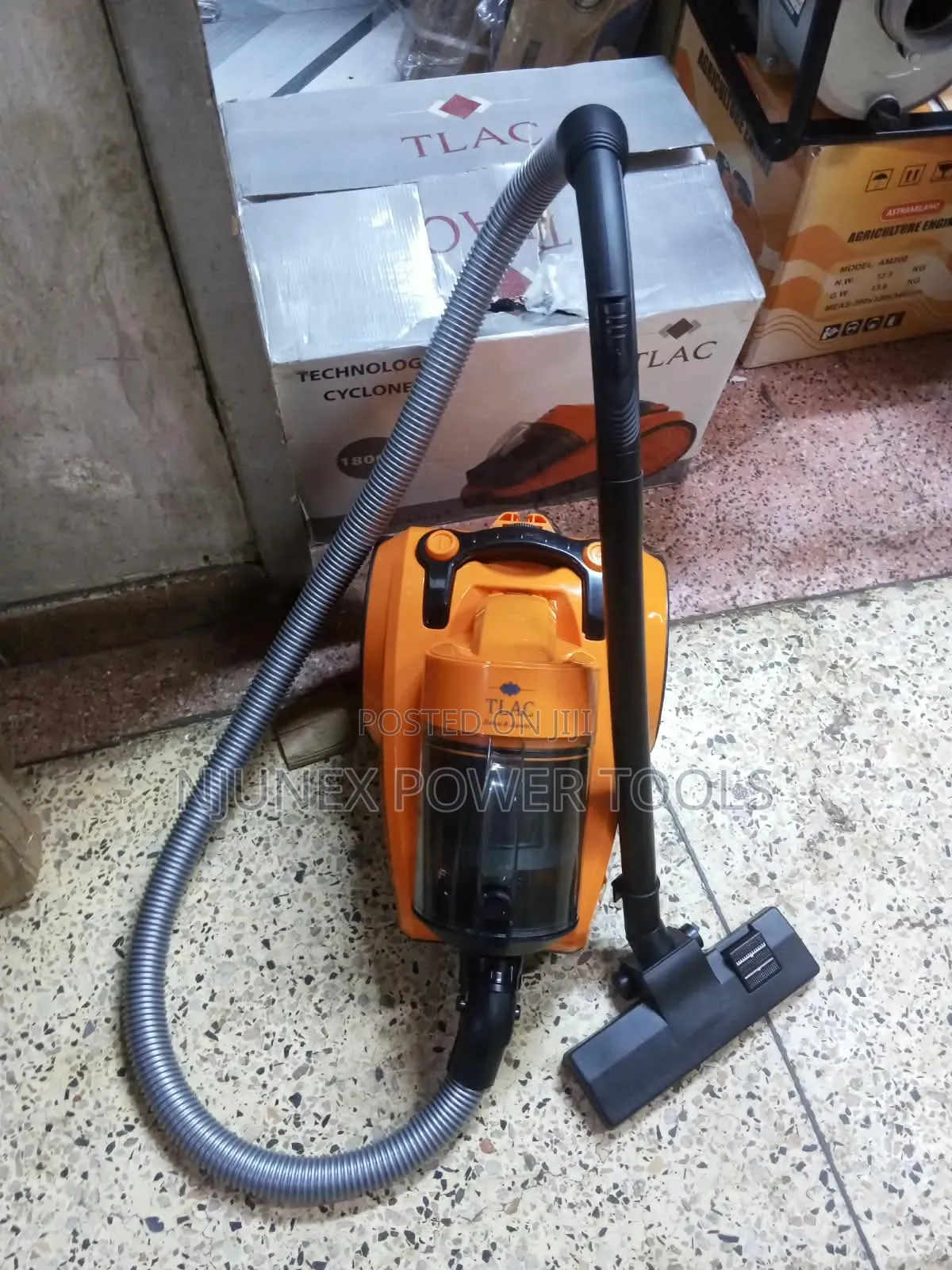 TLAC Dry Vacuum Cleaner (Model: JL-C4001).