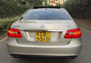 Mercedes-Benz E250 2011 Gold
