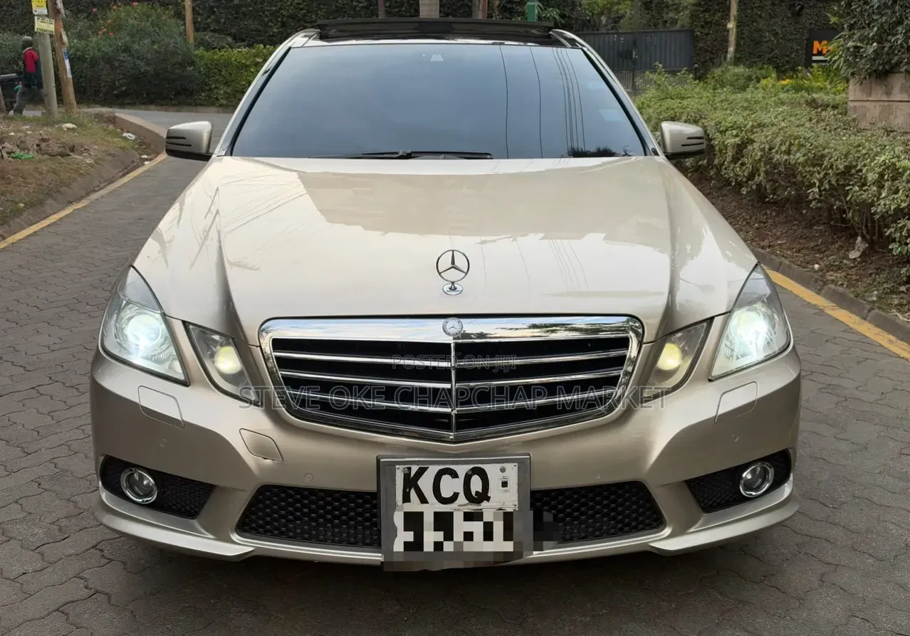 Mercedes-Benz E250 2011 Gold
