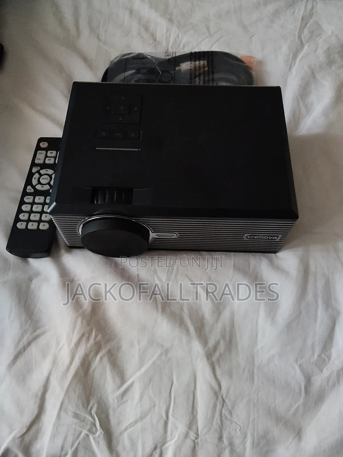Crenova Mini HD Projector
