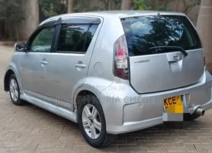 Toyota Passo 2010 Silver