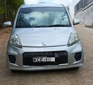 Toyota Passo 2010 Silver