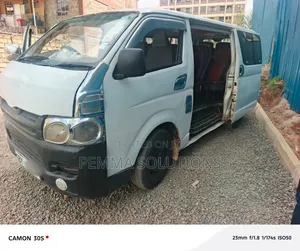 Toyota HiAce 2008 White